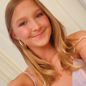 Meet your Posher, Madelyn